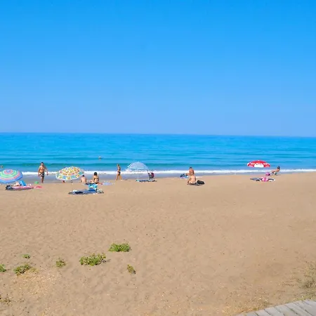 Beachfront 2-bed Luxury - Agios Gordios Corfu Greece *