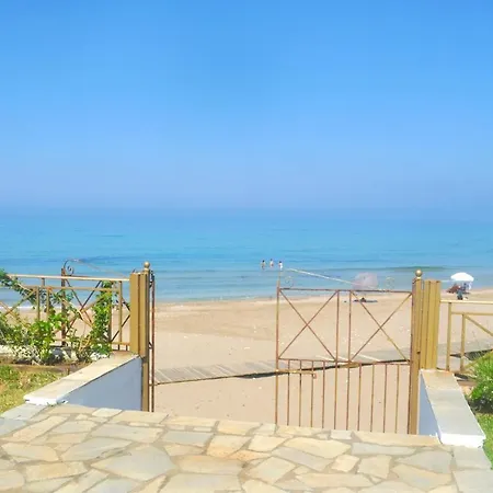 Beachfront 2-bed Luxury - Agios Gordios Corfu Greece Apartamento